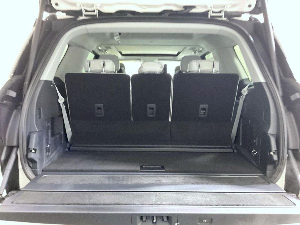 new 2026 Lincoln Navigator car, priced at $123,670