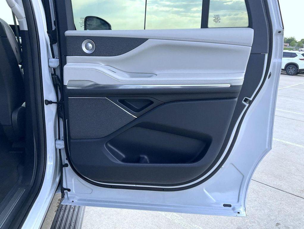 new 2026 Lincoln Navigator car, priced at $112,684