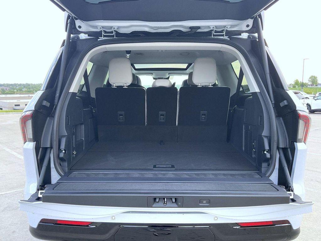 new 2026 Lincoln Navigator car, priced at $112,684