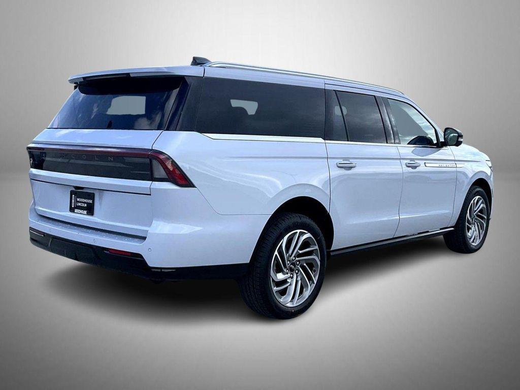 new 2026 Lincoln Navigator car, priced at $112,684