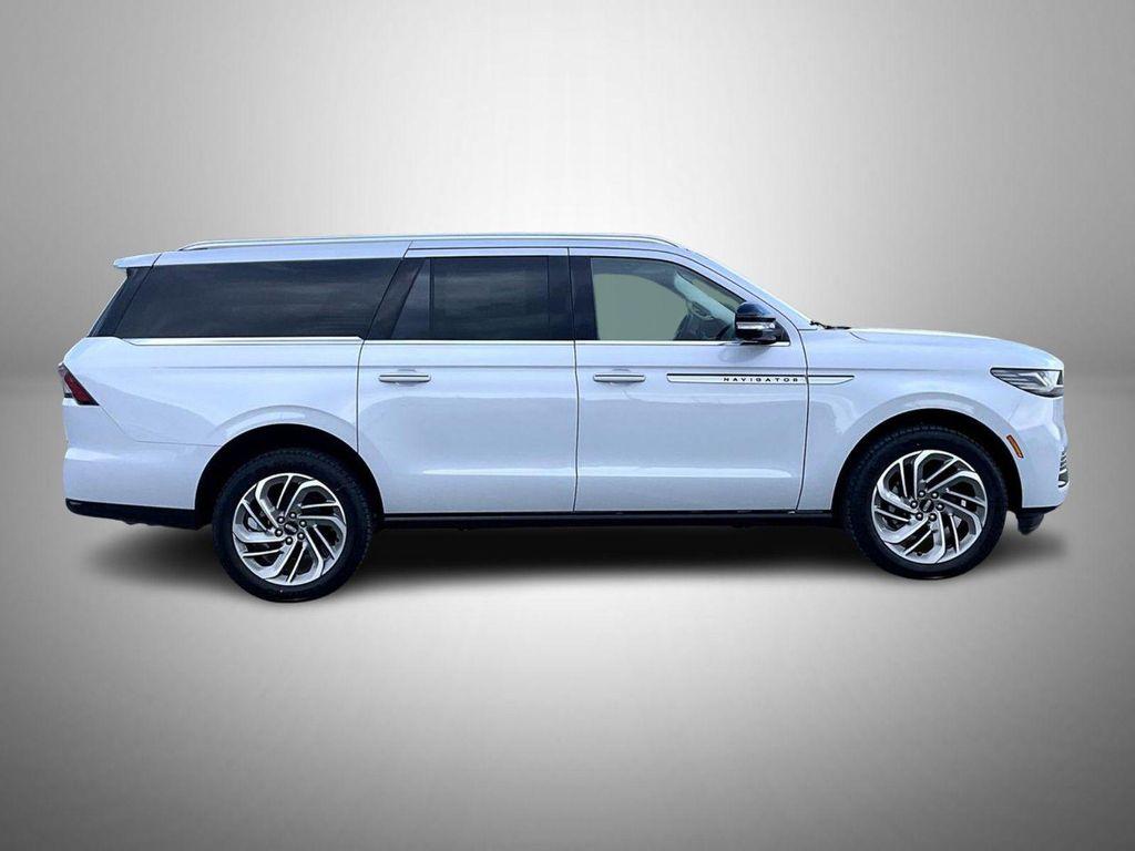 new 2026 Lincoln Navigator car, priced at $112,684