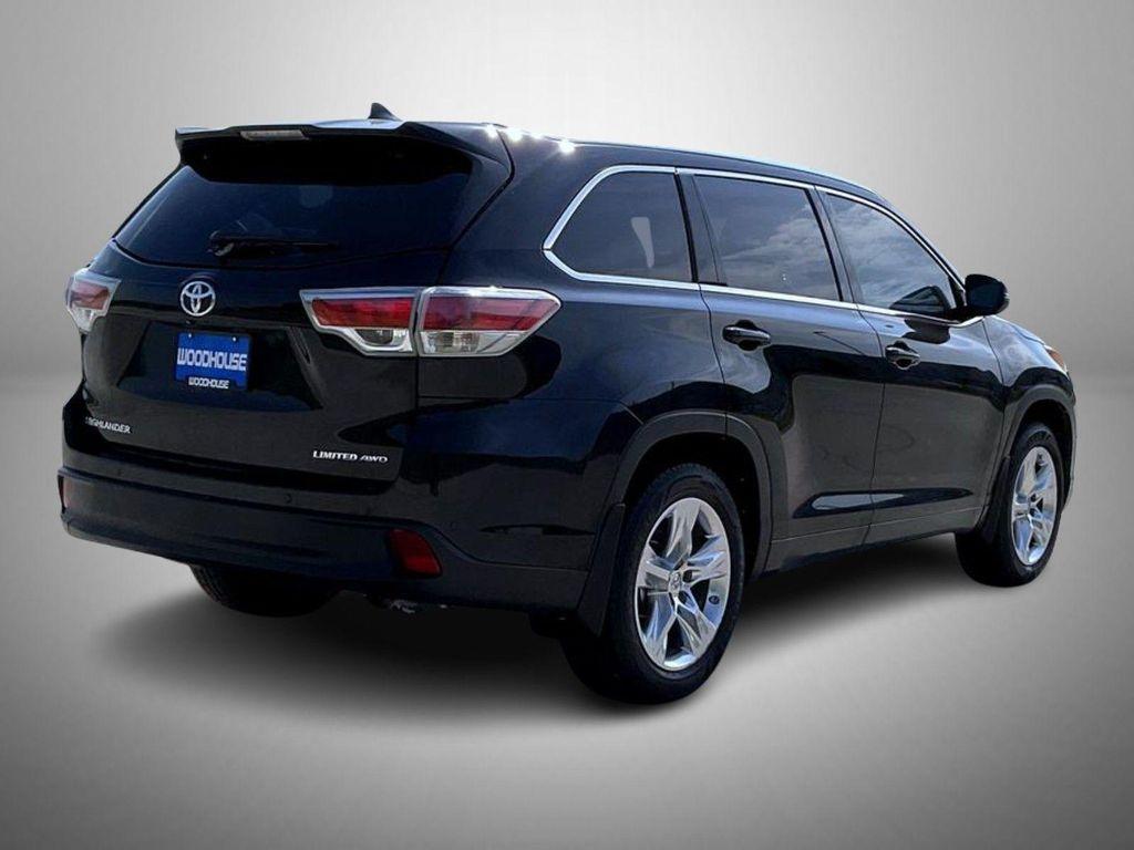 used 2014 Toyota Highlander car, priced at $15,286