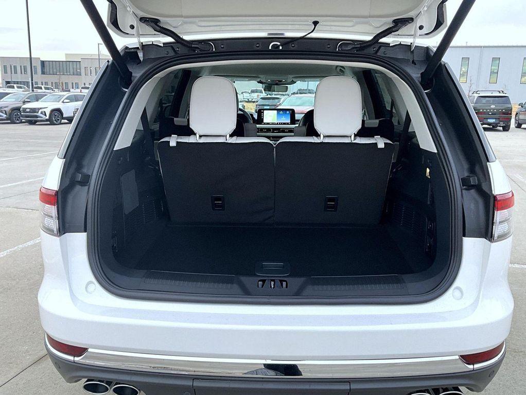 new 2026 Lincoln Aviator car, priced at $62,305