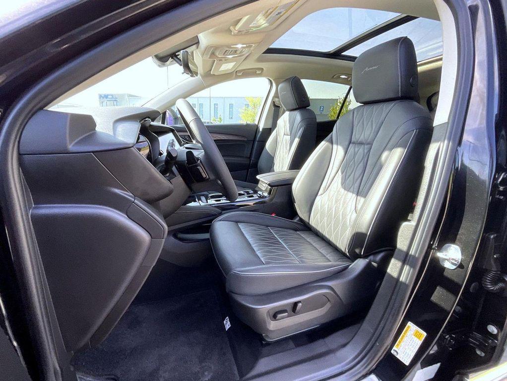 used 2023 Buick Envision car, priced at $33,282