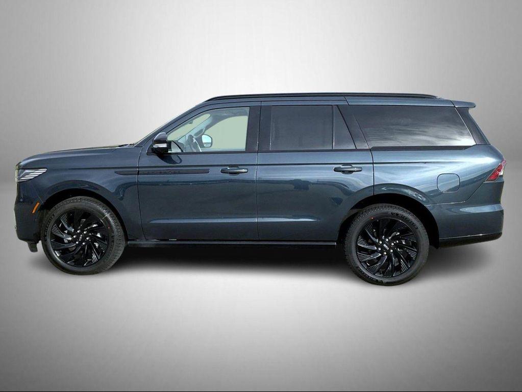 new 2026 Lincoln Navigator car, priced at $109,140