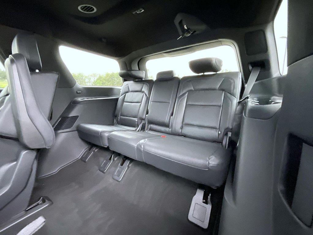 new 2026 Lincoln Navigator car, priced at $108,689