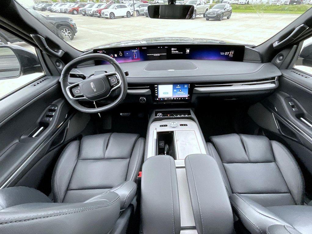 new 2026 Lincoln Navigator car, priced at $108,689