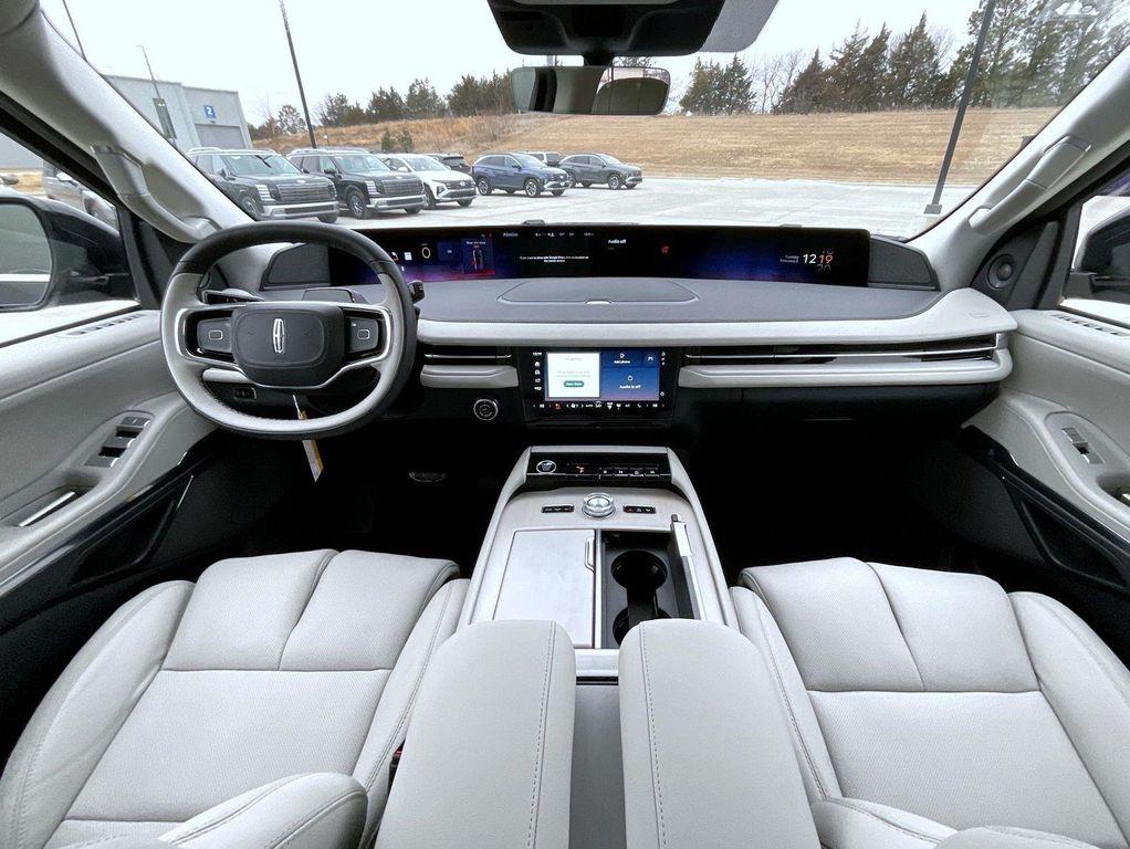 new 2026 Lincoln Navigator car, priced at $107,590