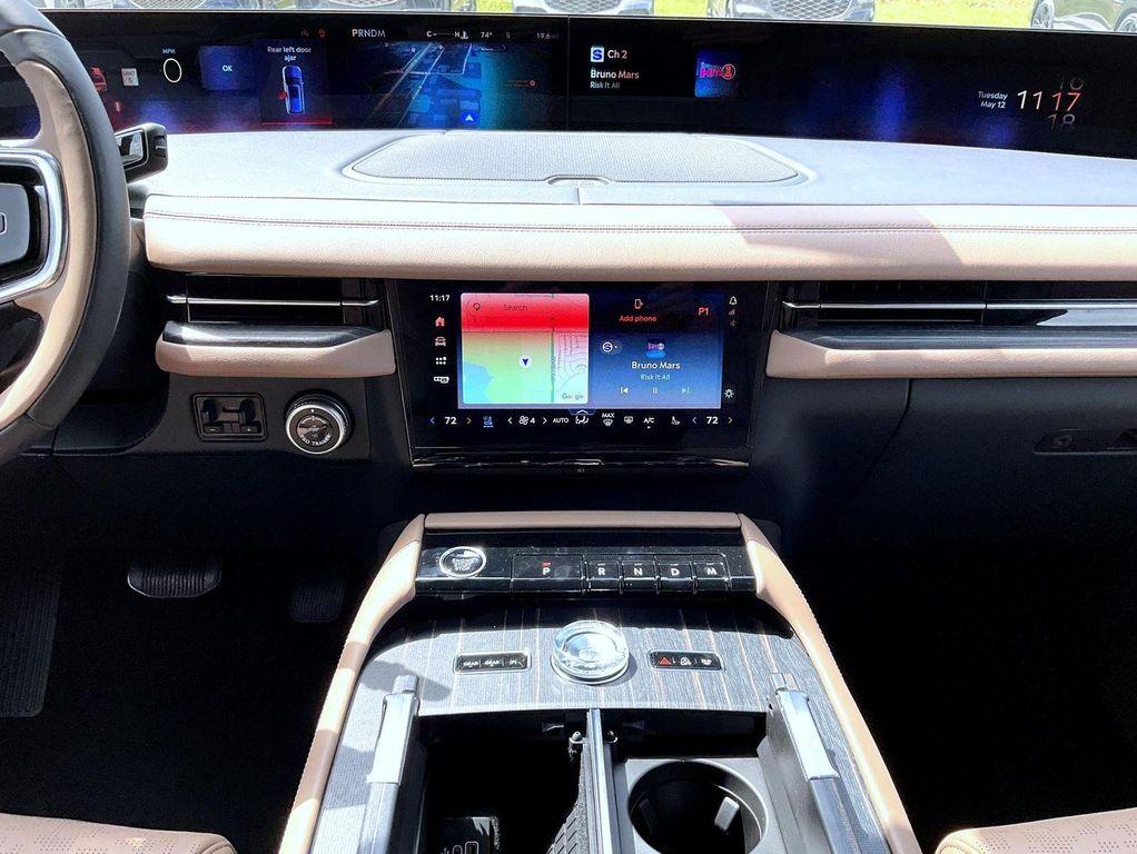 new 2026 Lincoln Navigator car, priced at $123,469