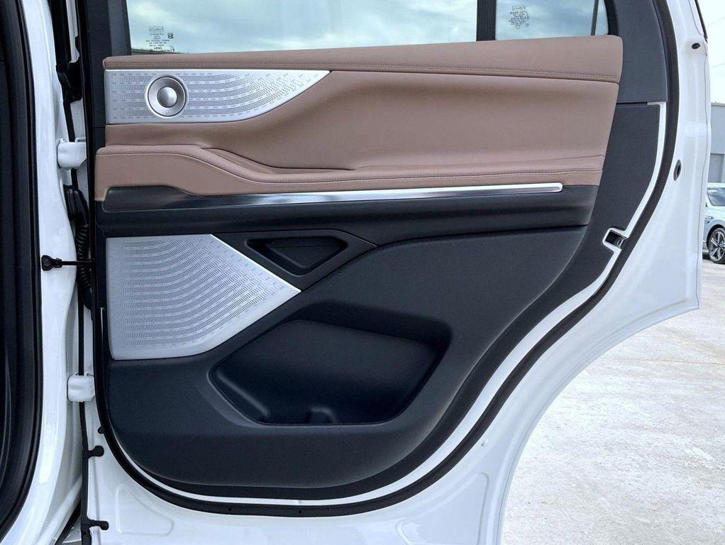 new 2026 Lincoln Navigator car, priced at $123,469