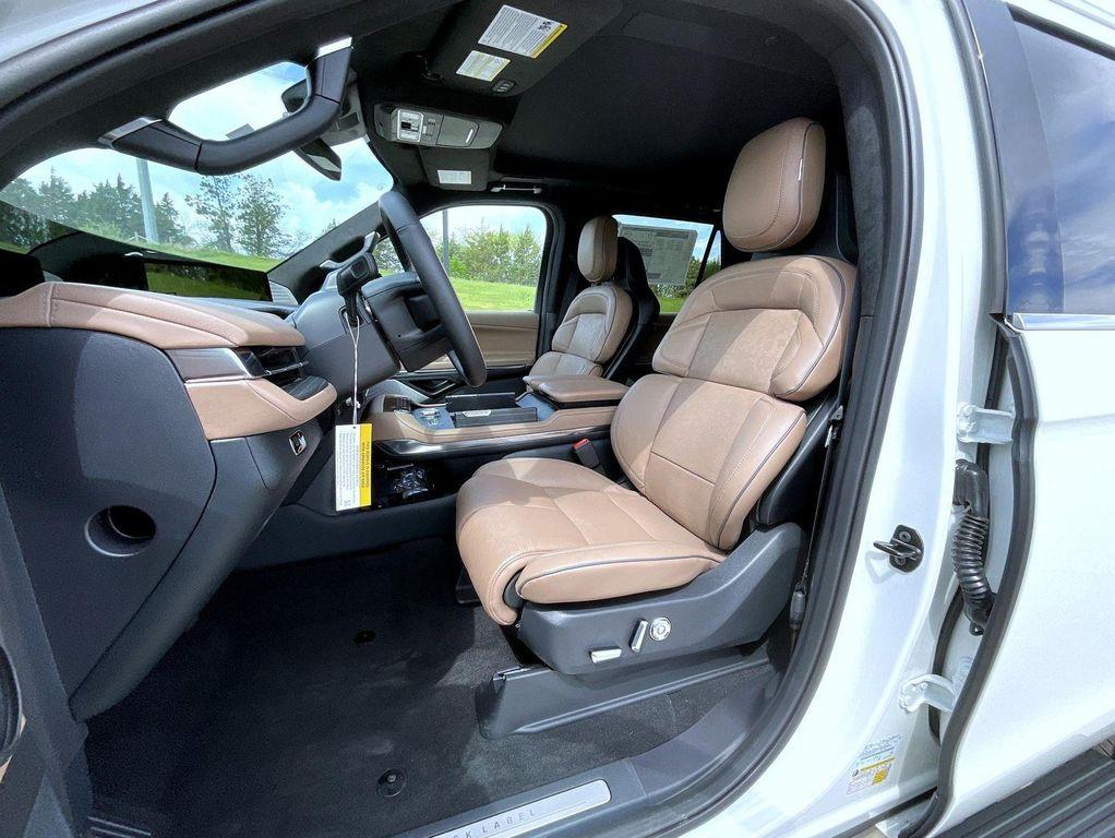 new 2026 Lincoln Navigator car, priced at $123,469