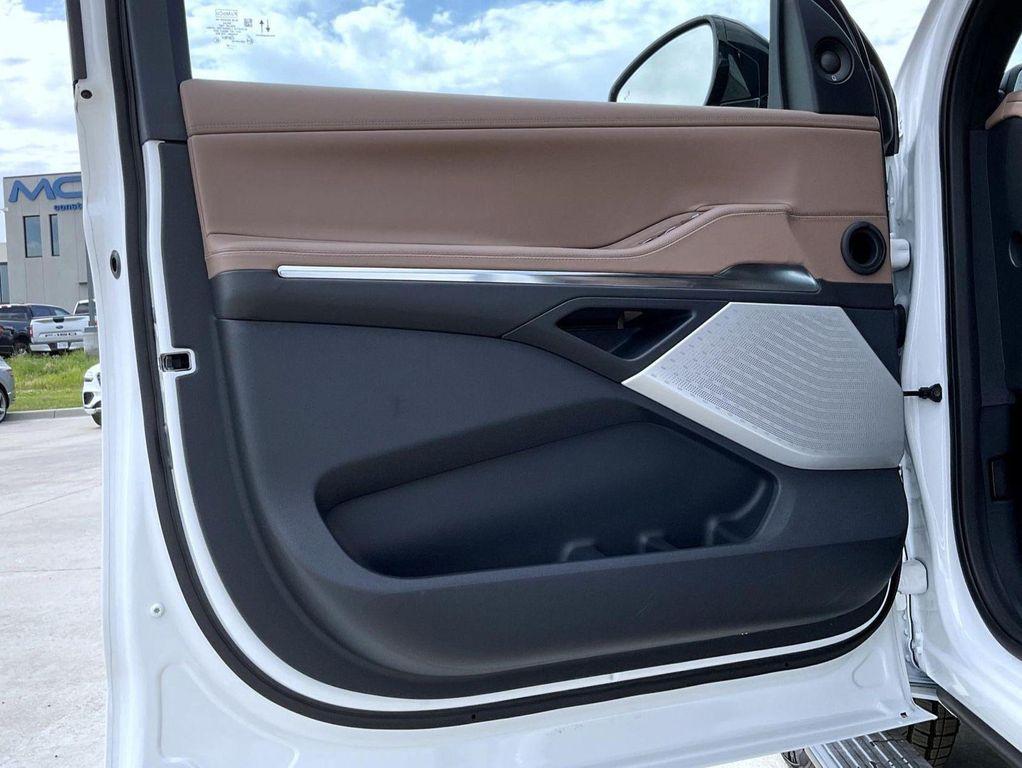 new 2026 Lincoln Navigator car, priced at $123,469