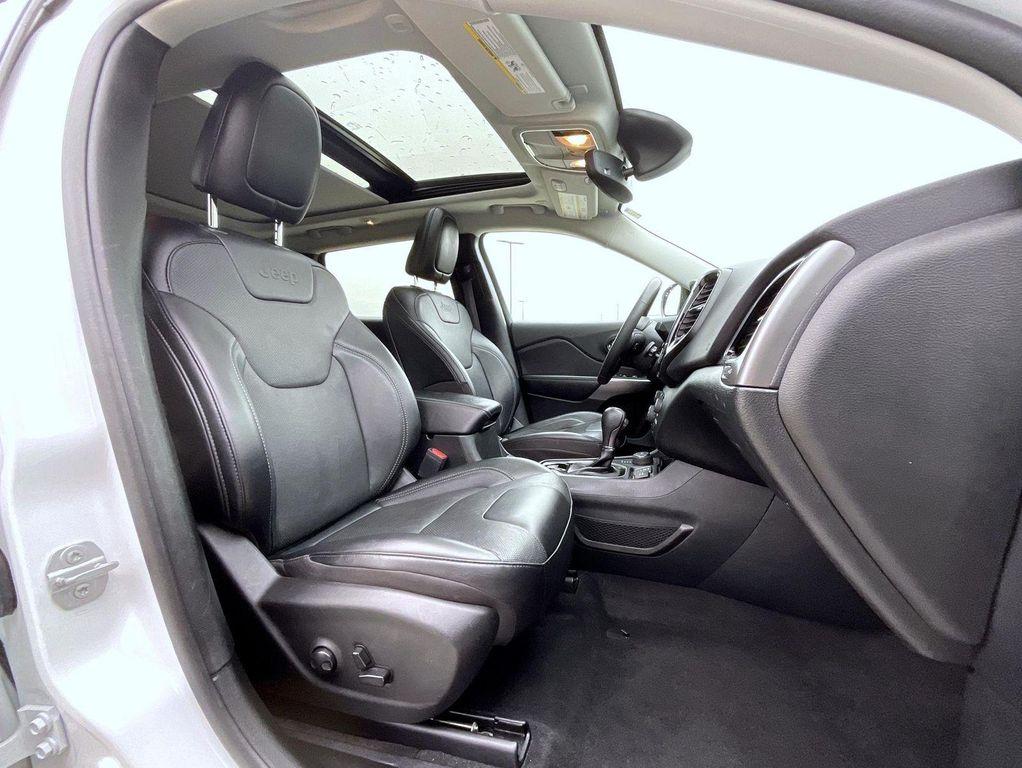 used 2022 Jeep Cherokee car, priced at $18,413