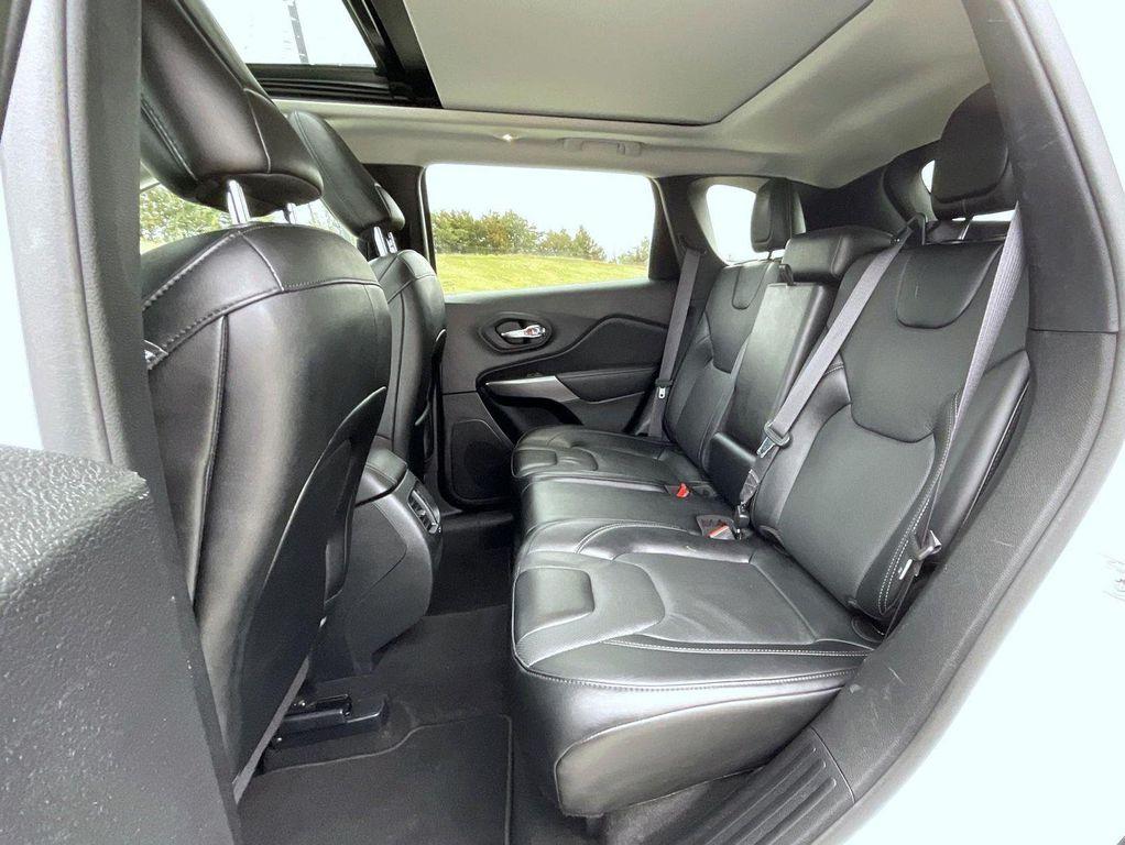 used 2022 Jeep Cherokee car, priced at $18,413