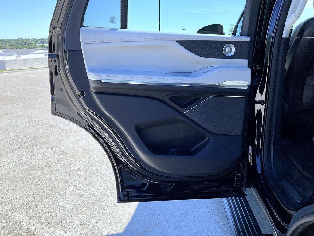 new 2026 Lincoln Navigator car, priced at $104,889