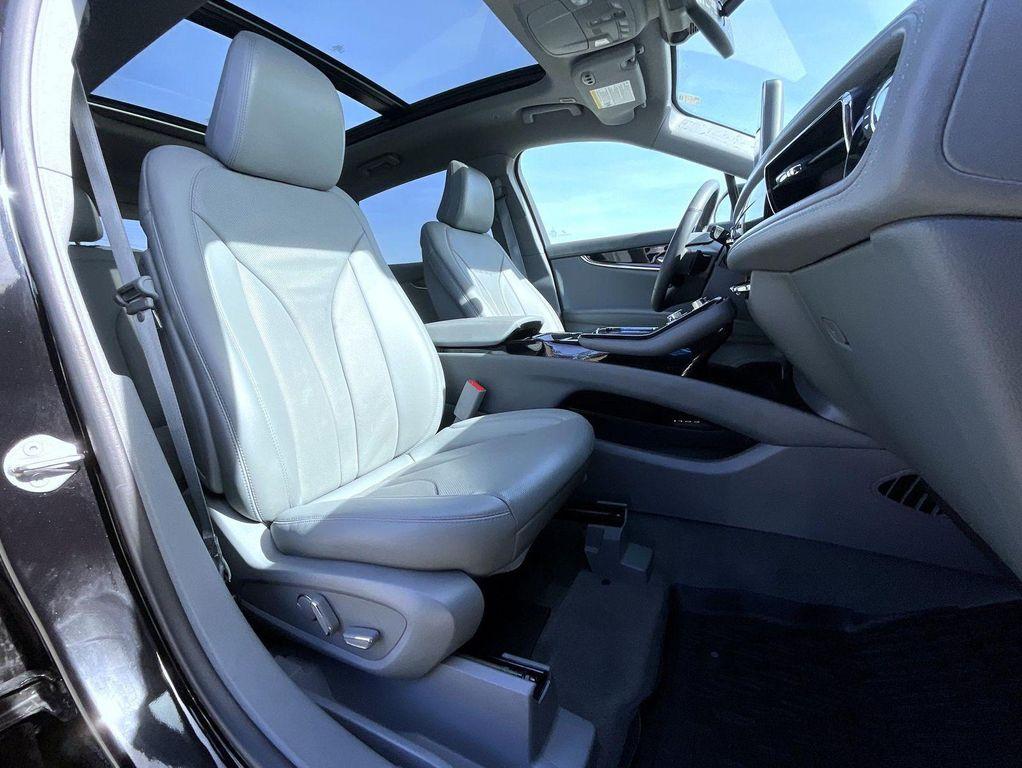 used 2023 Lincoln Nautilus car, priced at $38,379
