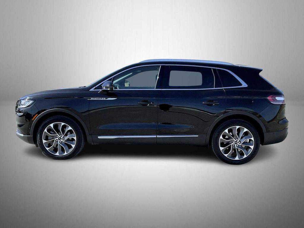 used 2023 Lincoln Nautilus car, priced at $38,379