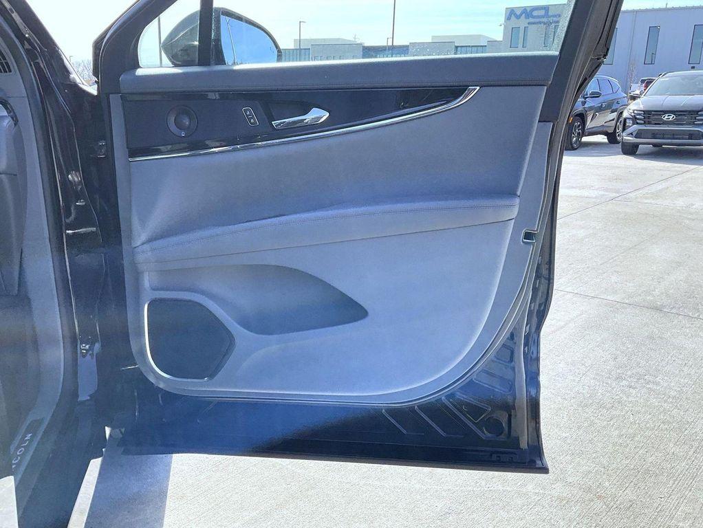 used 2023 Lincoln Nautilus car, priced at $38,379