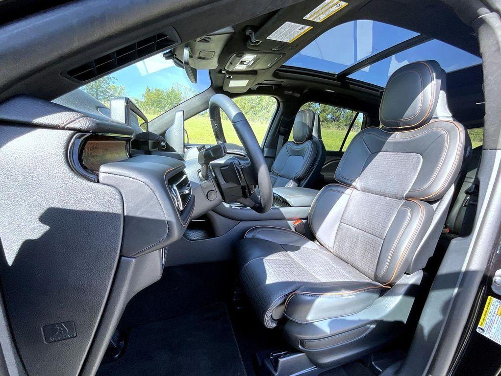 new 2025 Lincoln Aviator car, priced at $76,459