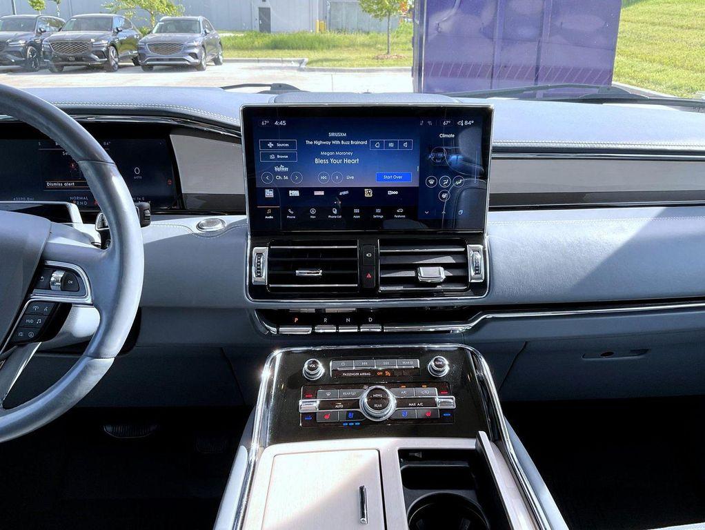 used 2022 Lincoln Navigator car, priced at $61,741