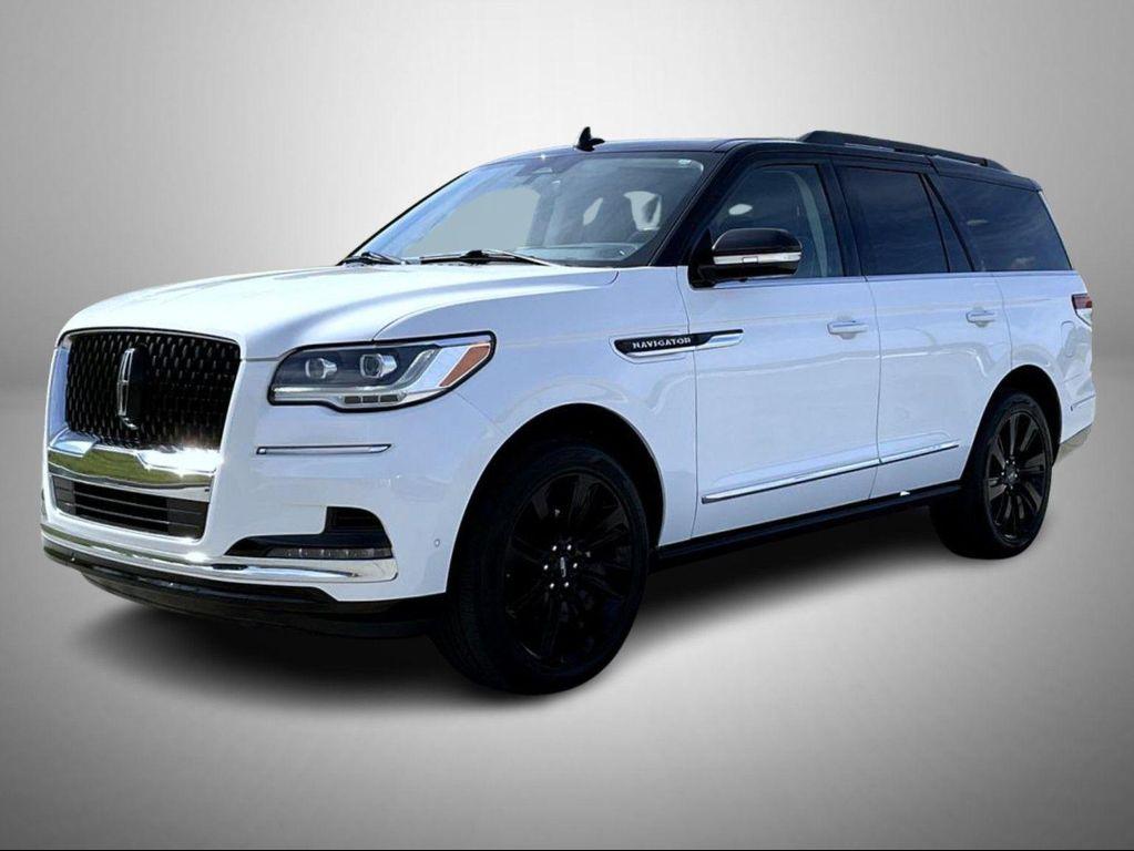 used 2022 Lincoln Navigator car, priced at $61,741