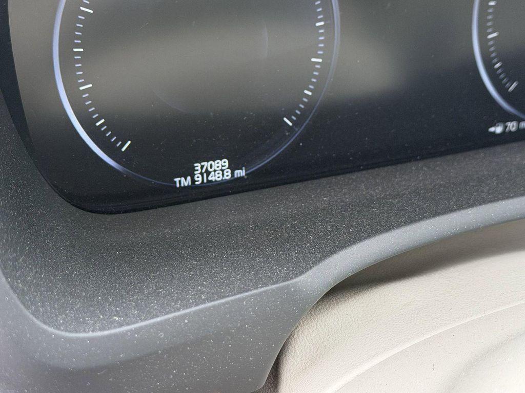 used 2020 Volvo XC90 car, priced at $33,231