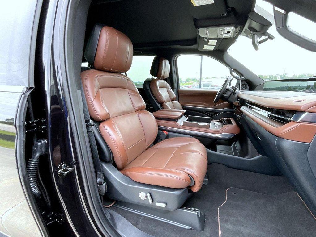 used 2025 Lincoln Navigator car, priced at $85,250