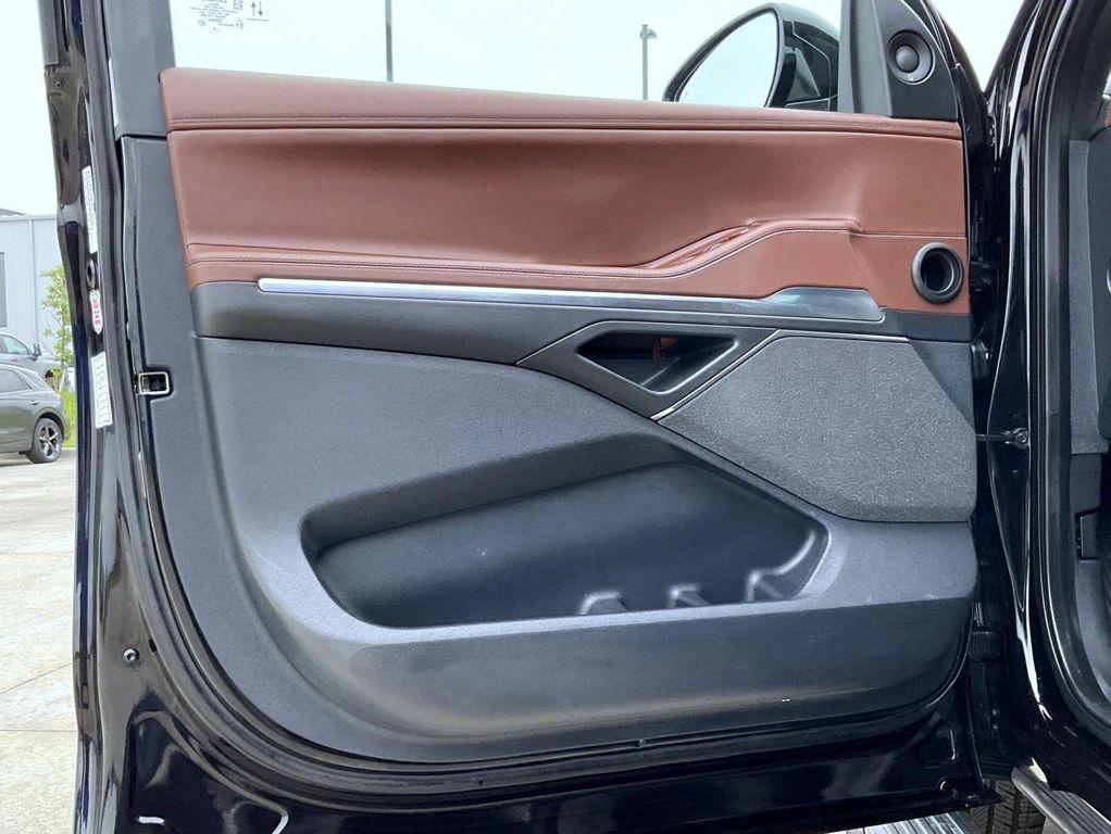 used 2025 Lincoln Navigator car, priced at $85,250