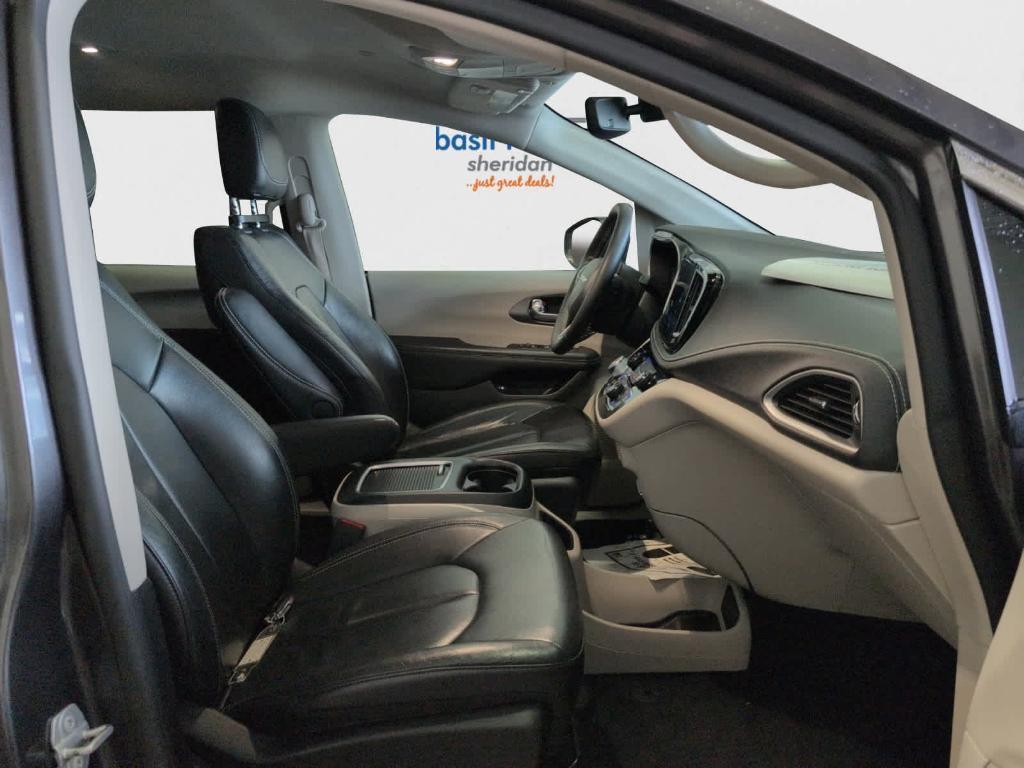 used 2022 Chrysler Pacifica Hybrid car, priced at $24,888