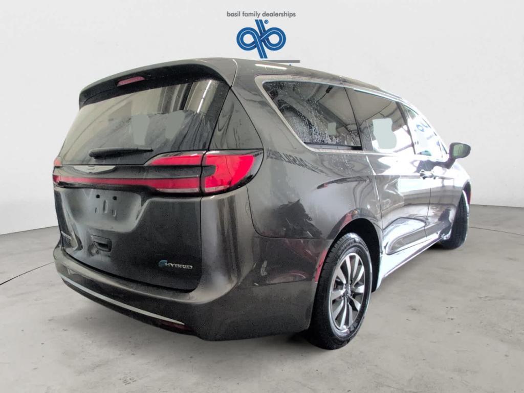 used 2022 Chrysler Pacifica Hybrid car, priced at $24,888