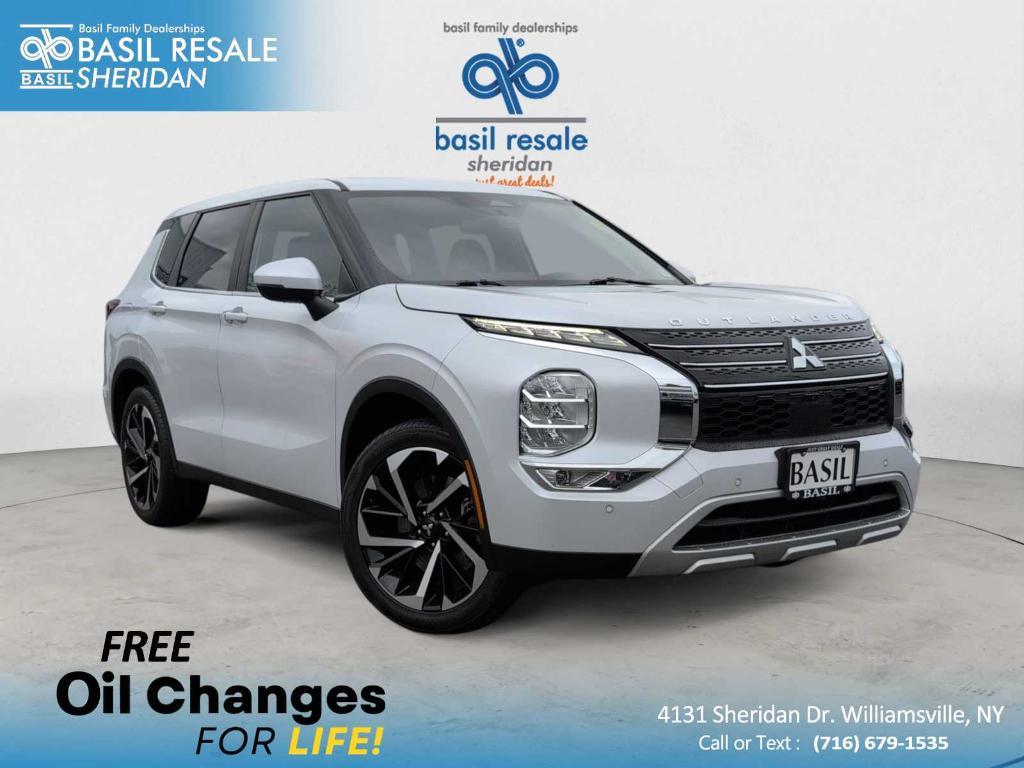 used 2022 Mitsubishi Outlander car, priced at $22,000
