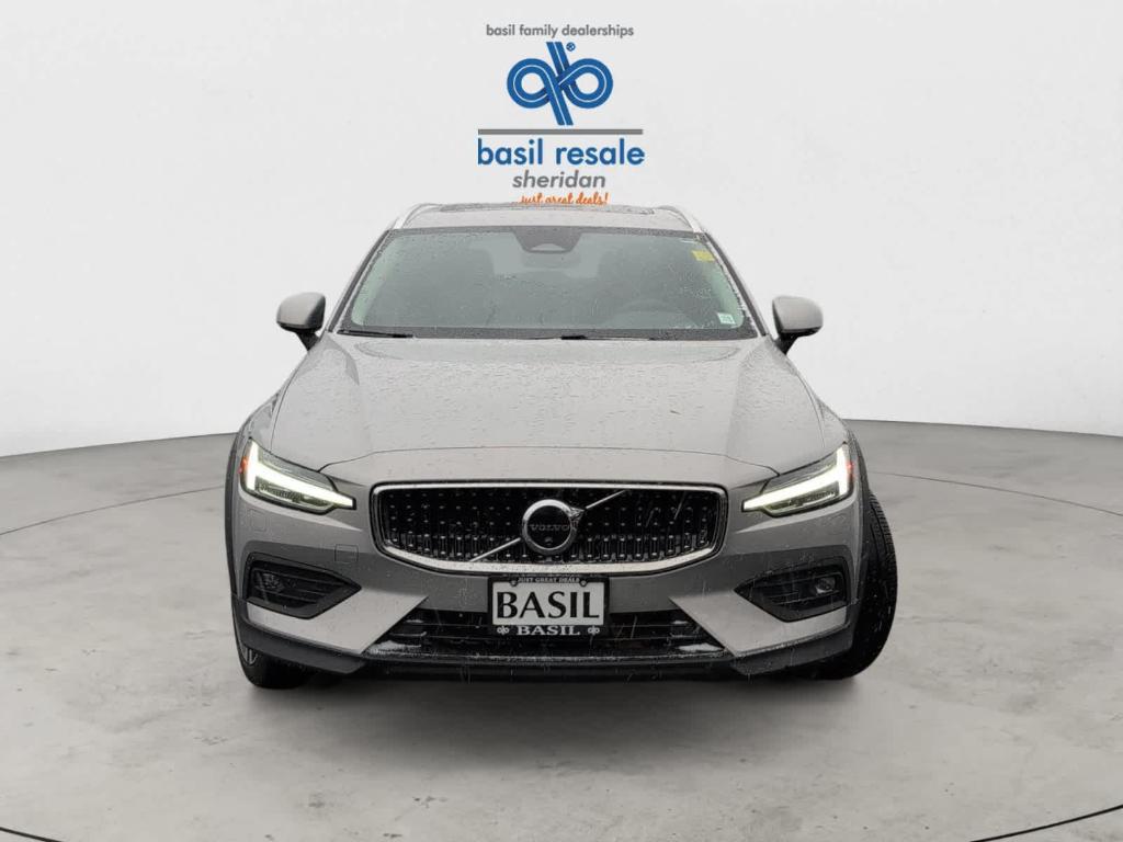used 2025 Volvo V60 Cross Country car, priced at $37,500