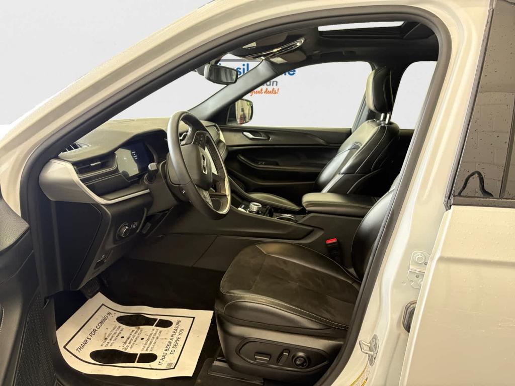 used 2023 Jeep Grand Cherokee car, priced at $30,500