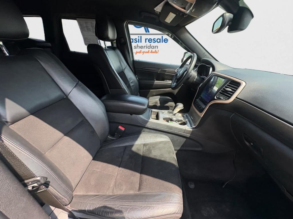 used 2017 Jeep Grand Cherokee car, priced at $19,174