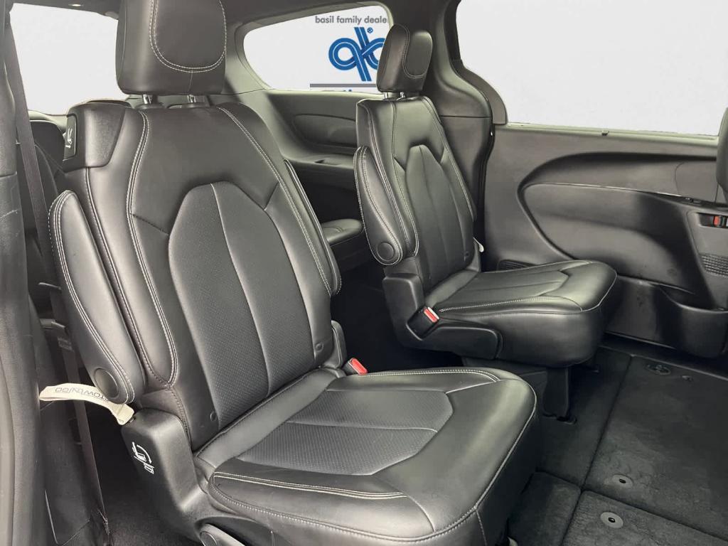 used 2025 Chrysler Pacifica car, priced at $32,700