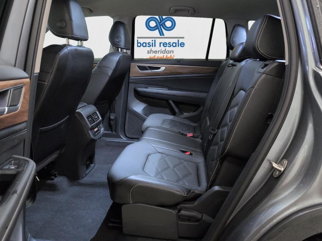 used 2024 Volkswagen Atlas car, priced at $33,700