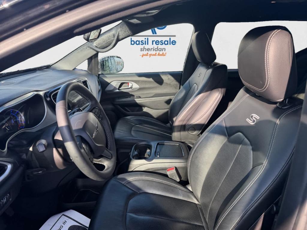 used 2022 Chrysler Pacifica Hybrid car, priced at $30,500
