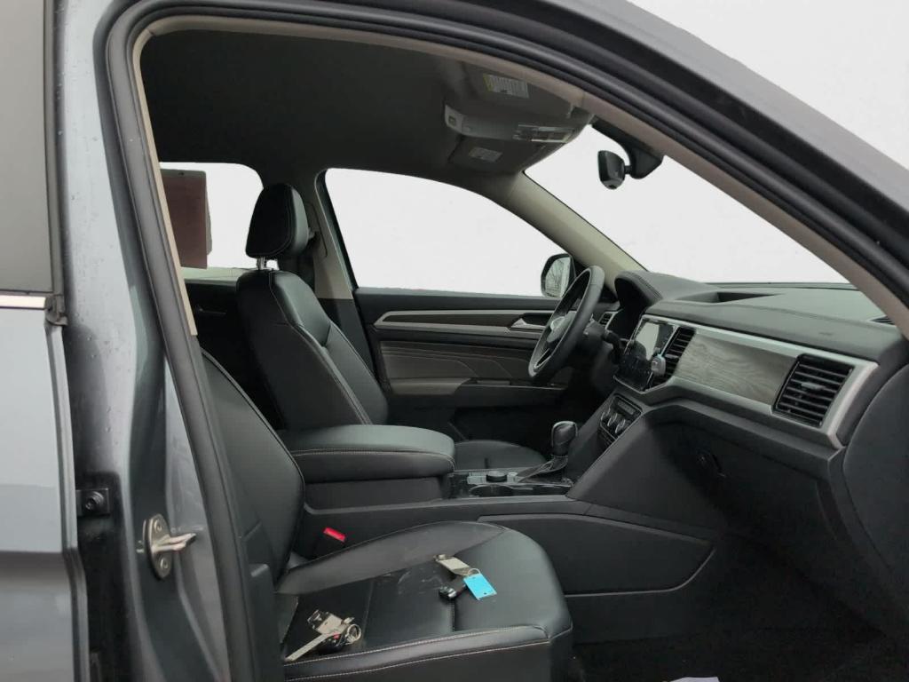 used 2022 Volkswagen Atlas car, priced at $29,995