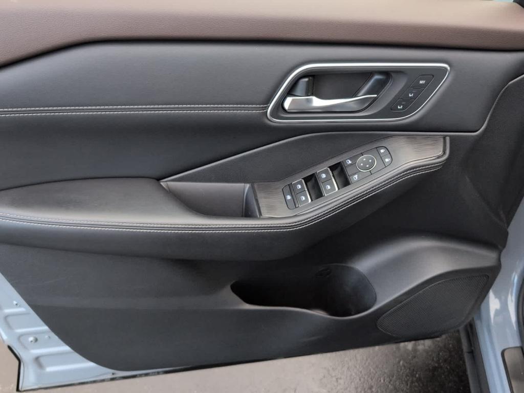 used 2023 Nissan Rogue car, priced at $27,899