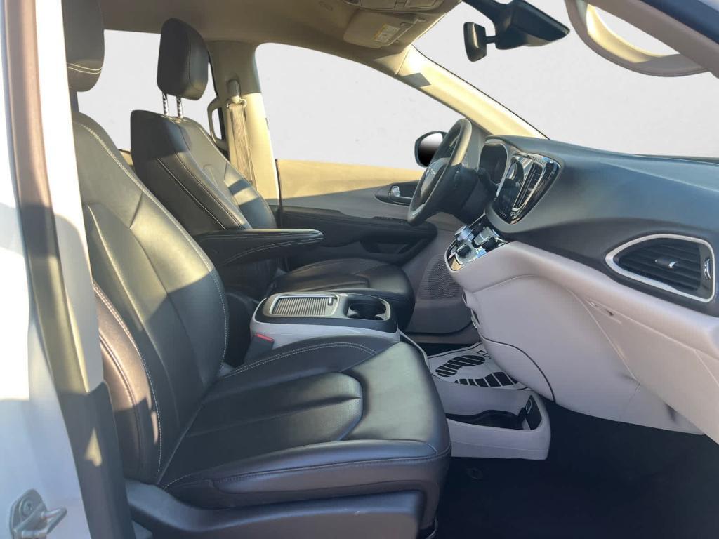 used 2024 Chrysler Pacifica car, priced at $28,944
