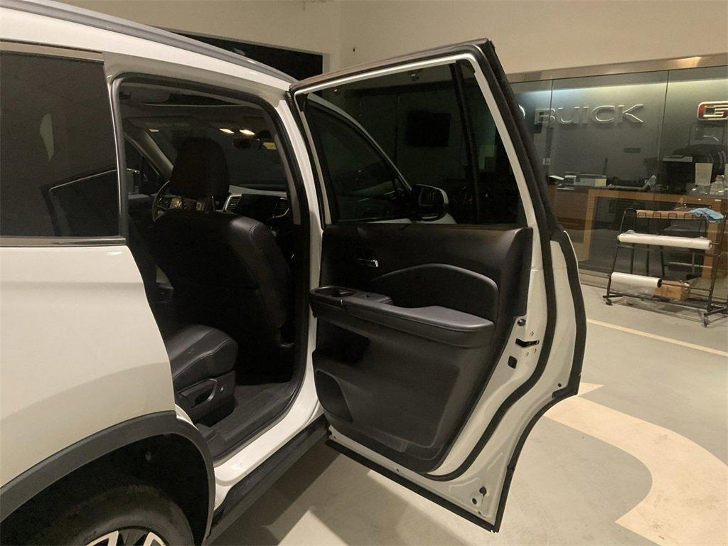used 2022 Honda Pilot car, priced at $26,999