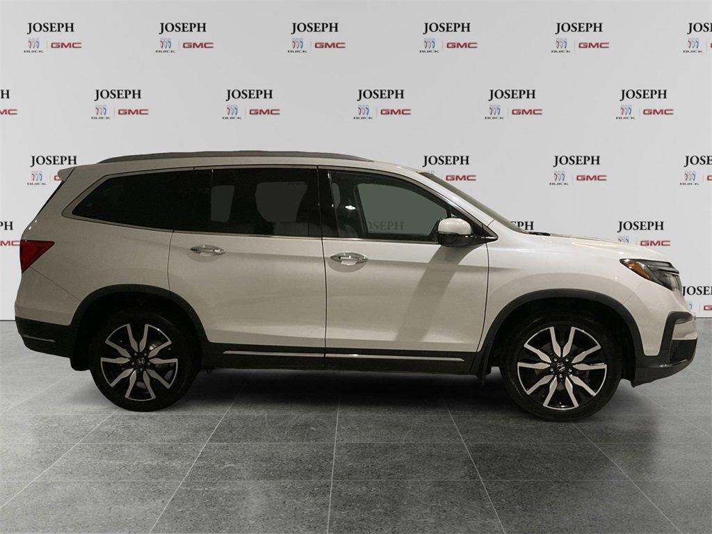 used 2022 Honda Pilot car, priced at $26,999