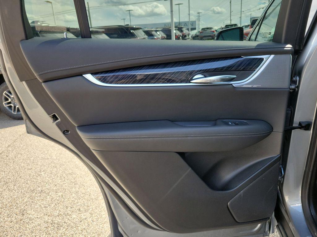 used 2024 Cadillac XT6 car, priced at $44,100