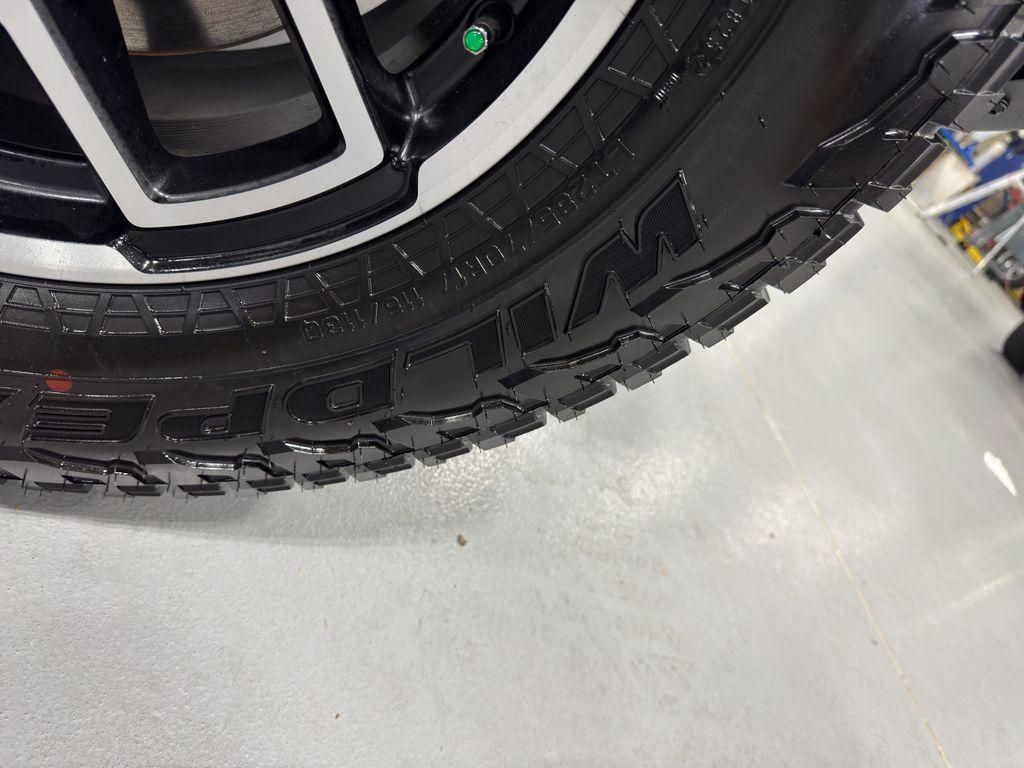 new 2025 Jeep Gladiator car, priced at $55,485