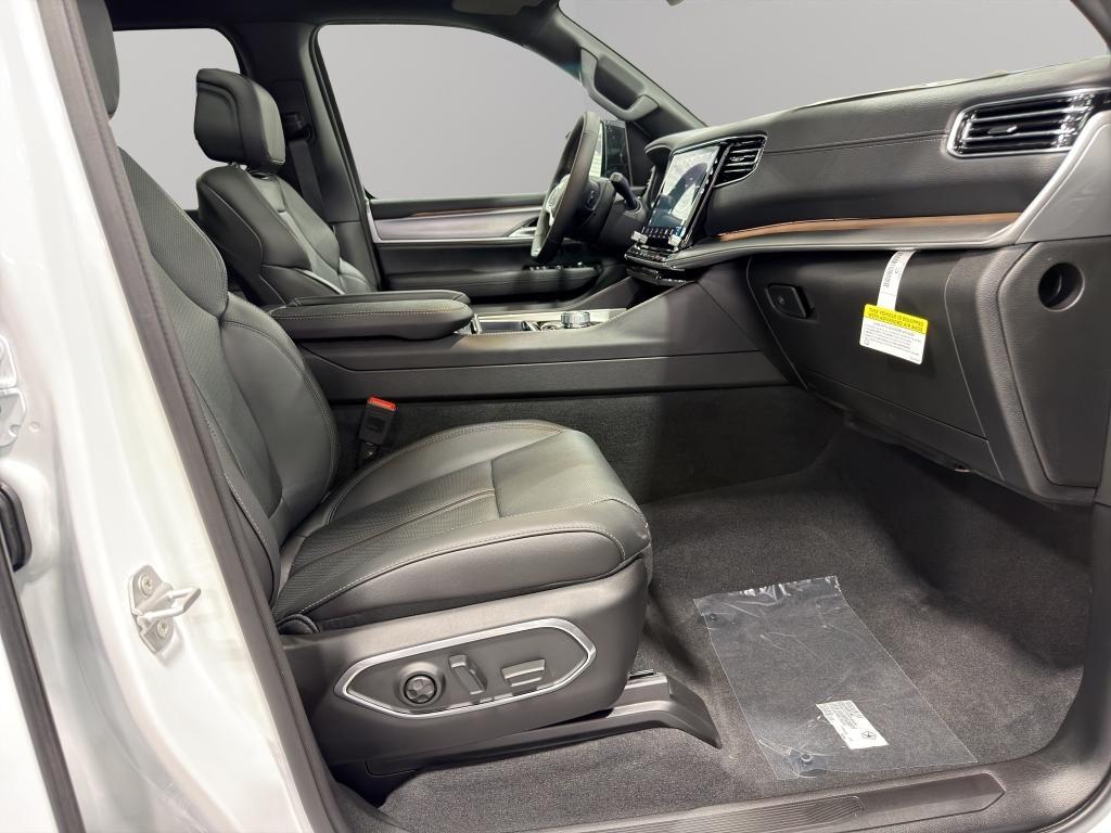 new 2026 Jeep Grand Wagoneer car, priced at $70,406