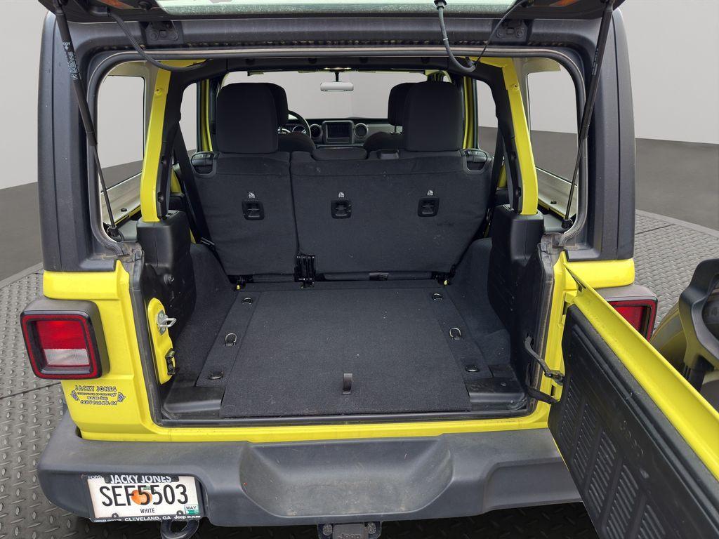 used 2022 Jeep Wrangler Unlimited car, priced at $40,268