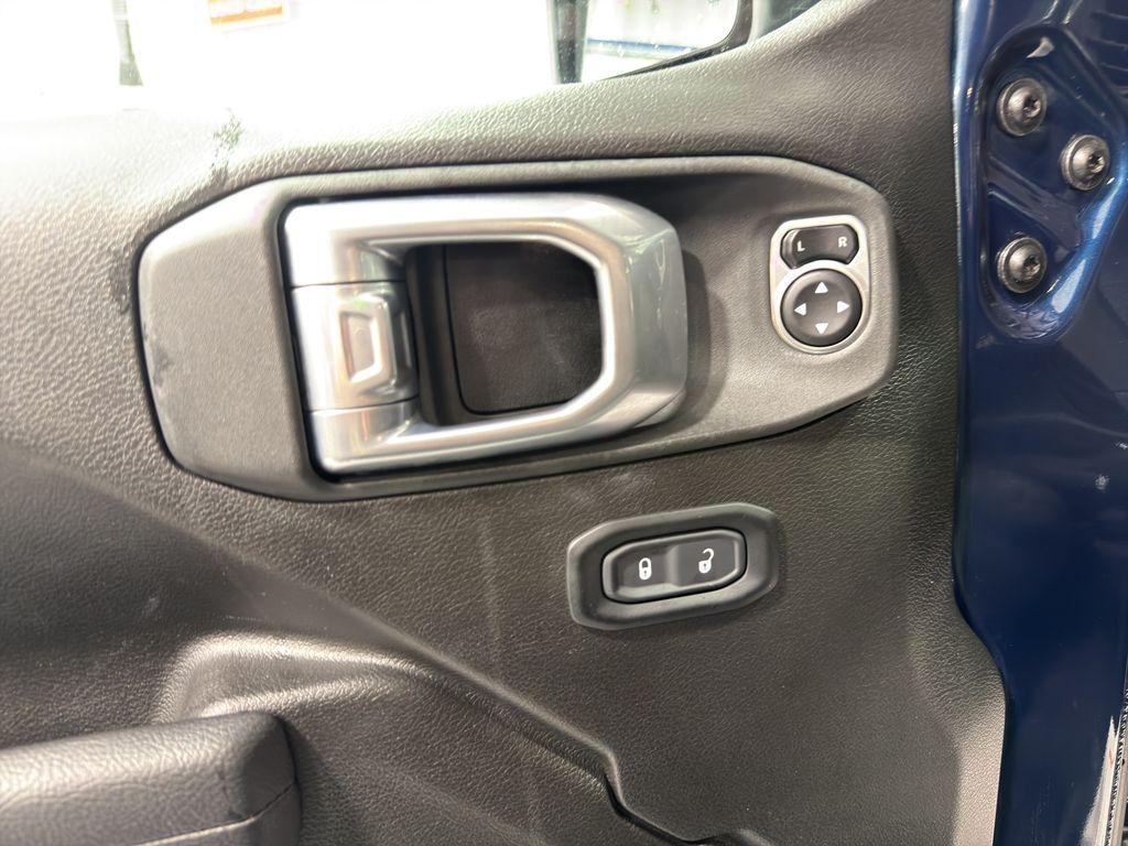 used 2025 Jeep Wrangler car, priced at $37,969