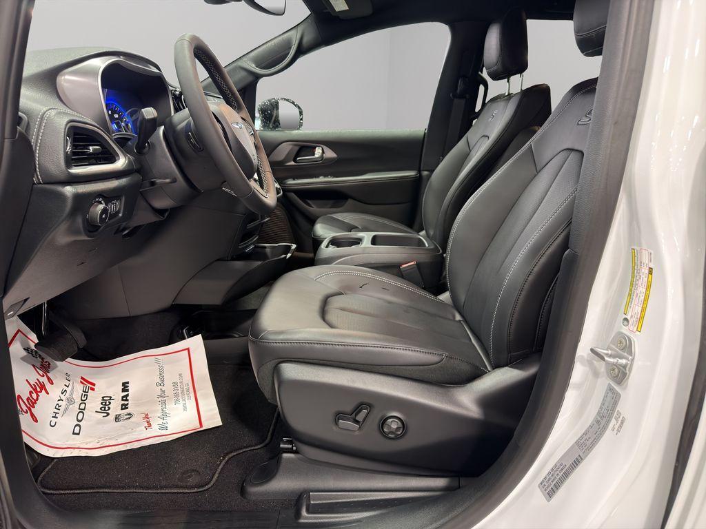 new 2026 Chrysler Pacifica car, priced at $42,989