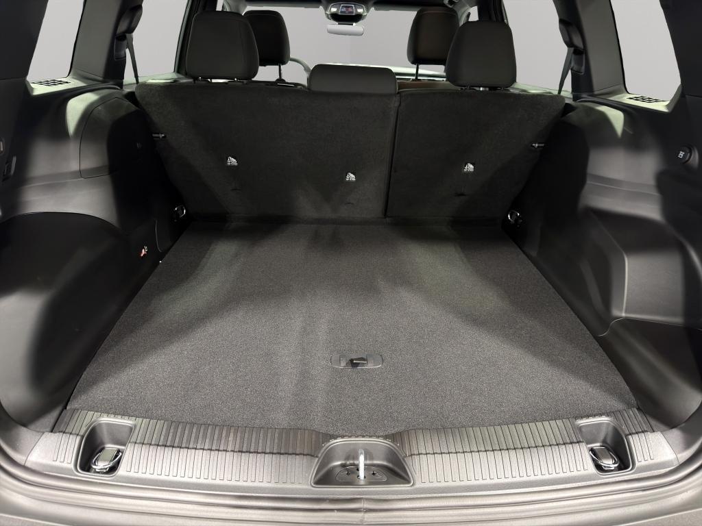 new 2026 Jeep Cherokee car, priced at $38,669