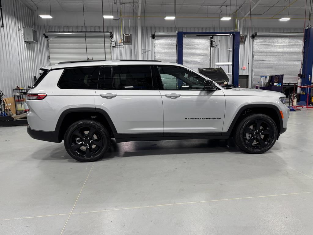 new 2025 Jeep Grand Cherokee L car, priced at $43,319